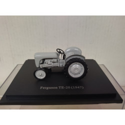 FERGUSON TE-20 1947 GREY TRACTOR/FARMER 1:43 UH HACHETTE