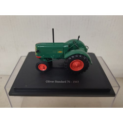OLIVER STANDARD 70 1947 GREEN TRACTOR/FARMER 1:43 UH HACHETTE