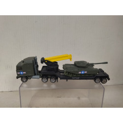 KENWORTH K100 TRUCK/CAMION TRANSPORTE MILITAR + TANQUE apx 1:64 GUISVAL