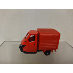 PIAGGIO APE 50 RED 1:55/apx 1:64 SIKU 1583