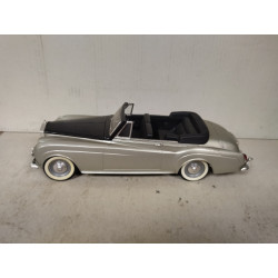 ROLLS ROYCE SILVER CLOUD II 1:18 SOLIDO DESGUACE/SCRAPPING ROTO/BROKEN