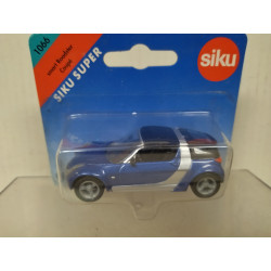 SMART ROADSTER COUPE BLUE 1:55/apx 1:64 SIKU 1066
