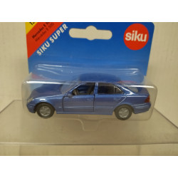 MERCEDES-BENZ W211 E 500 BLUE 1:55/apx 1:64 SIKU 1332
