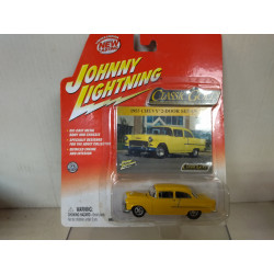 CHEVROLET 1955 2-DOOR SEDAN YELLOW CLASSIC GOLD 1:64 JOHNNY LIGHTNING
