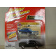 CHEVROLET MONTE CARLO 1970 CLASSIC GOLD 1:64 JOHNNY LIGHTNING