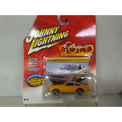 CHEVROLET VEGA 1973 GT ORANGE CLASSIC GOLD 1:64 JOHNNY LIGHTNING