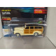 CHEVROLET SPECIAL DELUXE 1941 WOODY SURF RODS 1:64 JOHNNY LIGHTNING