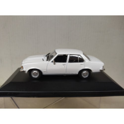 OPEL REKORD D WHITE 1:43 DeAGOSTINI IXO BOX NO ORIGINAL