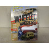 JEEP WILLYS MB CLOSED WHEELED WARRIORS WW 2 1:64 JOHNNY LIGHTNING