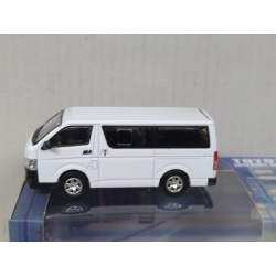 TOYOTA HIACE 2000 KDH200V WHITE LHD 1:64 BM CREATIONS