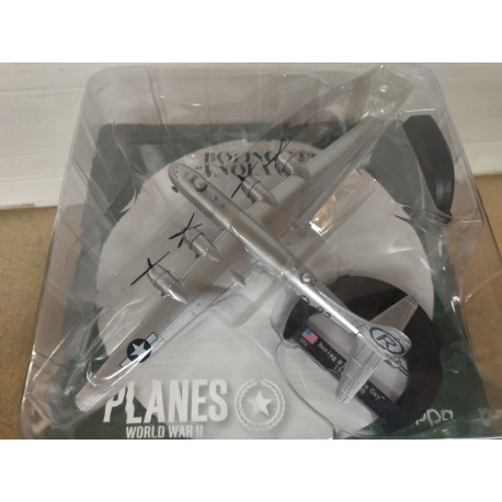 BOEING B-29 ENOLA GAY WW 2 PLANES 1:200 LUPPA IXO