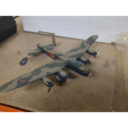 AVRO LANCASTER MK.III LANCASTER RAF UK WW 2 1:144 ALTAYA IXO DEFECT/PIEZA SUELTA