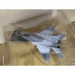 MIKOYAN-GUREVICH MIG-29A FULCRUM IRAQI AIR FORCE 1:100 ITALERI ALTAYA