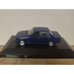 CHRYSLER AIRFLOW 1936 SILVER 1:32 ROAD SIGNATURE NO BOX