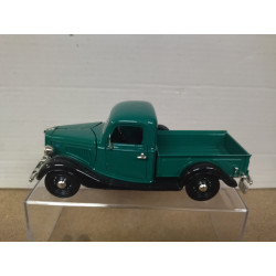 FORD PICKUP 1936 TRUCK GREEN 1:32 ROAD SIGNATURE NO BOX