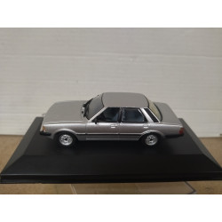 FORD TAUNUS 1981 SILVER 1:43 ALTAYA IXO CAJA NO ORIGINAL DEFECT/CRISTAL