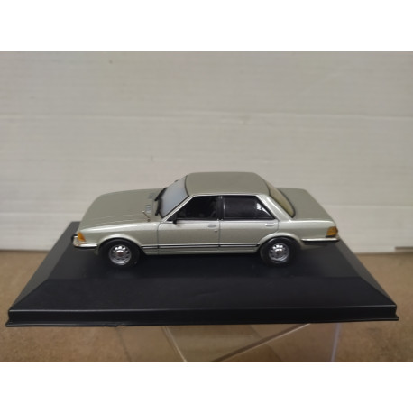 FORD TAUNUS 1981 SILVER 1:43 ALTAYA IXO CAJA NO ORIGINAL DEFECT/CRISTAL BLANCO