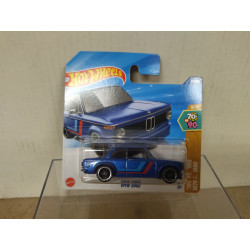 BMW 2002 BLUE 5/10 70´S VS 90´S 1:64 HOT WHEELS 1:64 HOT WHEELS