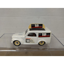 FIAT 500C 1949 VAN AMARO 18 1:43 BRUMM R057 NO BOX