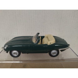 JAGUAR E-TYPE CABRIOLET GREEN 1:34/1:39 MAISTO NO BOX PULLBACK