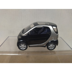 SMART CITY-COUPE BLACK/SILVER 1:33 MAISTO NO BOX