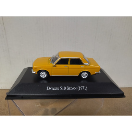 DATSUN 510 1971 SEDAN ORANGE MEMORABLES MEXICO 1:43 DeAGOSTINI IXO