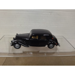 CITROEN TRACTION AVANT BLACK (2) 1:55/apx 1:64 SIKU 1471 NO BOX
