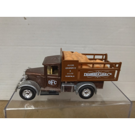 TRUCK DELIVERY DIAMOND FLOUR Co 1:34/1:39 11/12 cm WELLY NO BOX
