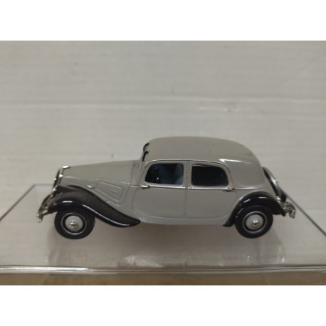 CITROEN TRACTION 22 BERLINE 1934 GRIS 1:43 UH NO BOX