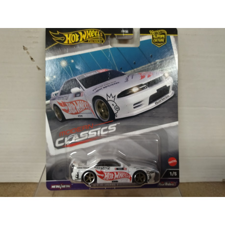 NISSAN SKYLINE GT-R R32 PANDEM 1:64 HOT WHEELS PREMIUM