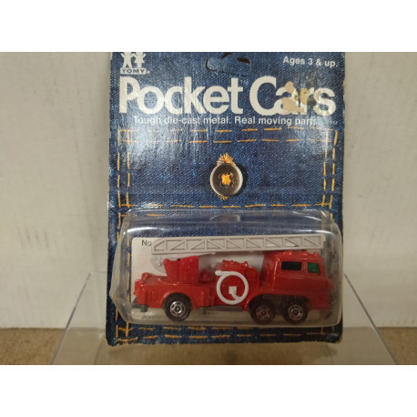 HINO AERIAL LADDER FIRE ENGINE 1:125/apx 1:64 TOMY TOMICA 29 POCKET CARS