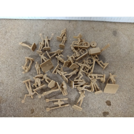 SOLDADOS PLASTICO PERSONAL RAF 30 PIEZAS WW 2 1:72 HELLER NO BOX