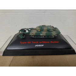 TYPE 90 TANK W/MINE ROLLER JAPAN JGSDF 1:144 TRUMPETER