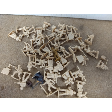 SOLDADOS DEUTSCHE PANZERGRENADIER 35 PIEZAS 1:72 REVELL 02584 NO BOX