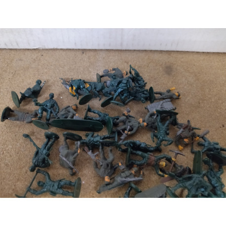 SOLDADOS DEUTSCHE PIONERE 30 PIEZAS 1:72 REVELL 02508 NO BOX