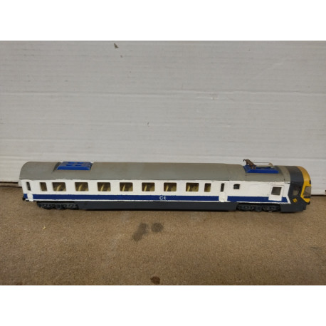 VAGON PASAJEROS BLANCO REGIONAL REPINTADO 1:87 H0 NO BOX