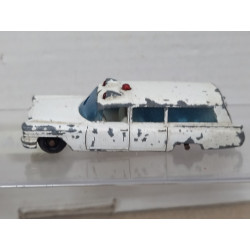 S & S CADILLAC AMBULANCE LESNEY 54 1:87/apx 1:64 MATCHBOX NO BOX