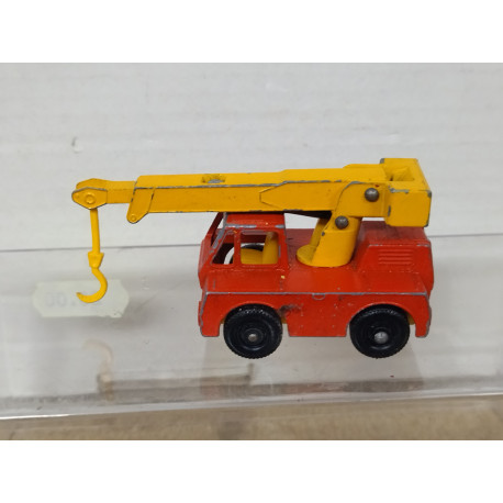 IRON FAIRY CRANE RED SUPERFAST 80 1:42/apx 1:64 MATCHBOX NO BOX