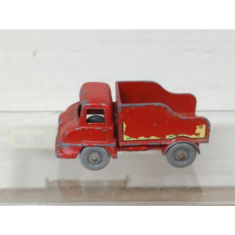 THAMES TRADER WRECKER GARAGE AA & RAC LESNEY 13 (1) 1:100/apx 1:64 MATCHBOX NO BOX