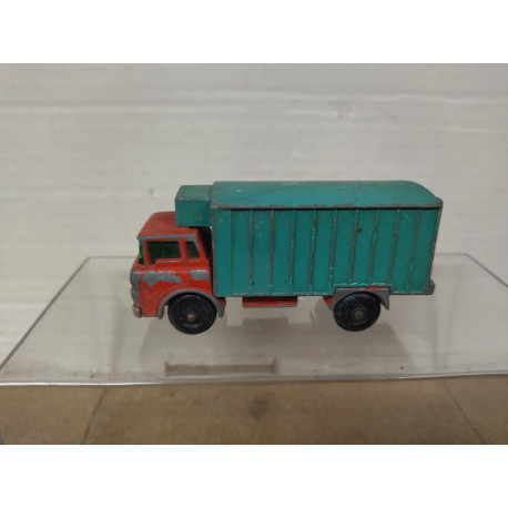 GMC REFRIGERATOR TRUCK LESNEY 44 1:86/apx 1:64 MATCHBOX NO BOX