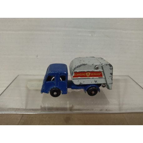 TIPPAX REFUSE CLEASING REFUSE LESNEY 15 1:96/apx 1:64 MATCHBOX NO BOX
