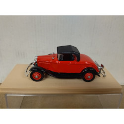 FORD V8 1932 MODEL 18 ROADSTER RED/BLACK 1:43 ELIGOR 7102