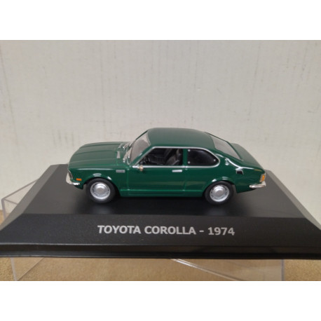 TOYOTA COROLLA 1974 E20 GREEN 1:43 DeAGOSTINI IXO