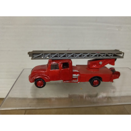 MAGIRUS-DEUTZ ESCALERA BOMBEROS TRANSKIT 1:87 H0 DESGUACE