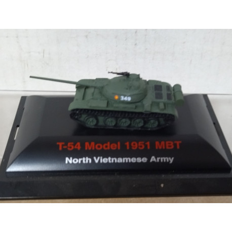 T-54 MODEL 1951 MBT NORTH VIETNAMESE ARMY 1:144 TRUMPETER