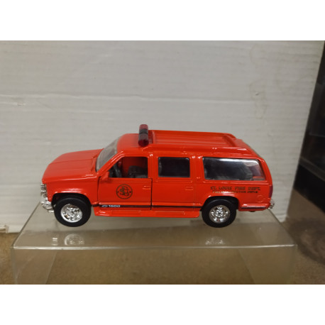 CHEVROLET SUBURBAN FIRE CHIEF 1:43 ROAD CHAMPS