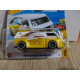 VOLKSWAGEN T3 CUSTOM YELLOW 3/10 PEAK PURSUIT 1:64 HOT WHEELS