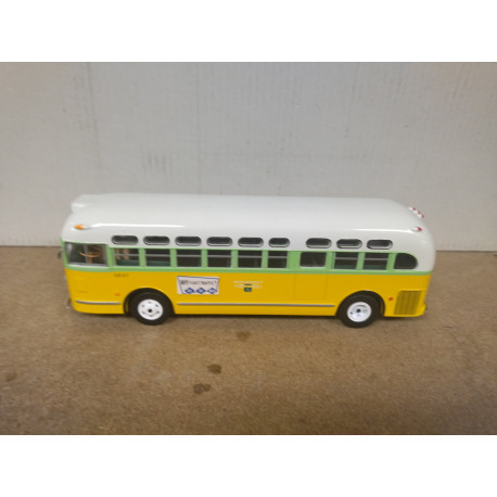 GENERAL MOTORS TDH-3610 CLEVELAND AUTOBUS 1:43 ALTAYA IXO BLISTER ABIERTO