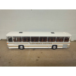 SAVIEM E7L 1070 VOYAGES SOTRA AUTOBUS 1:43 SALVAT IXO BLISTER ABIERTO