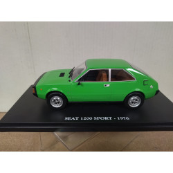 SEAT 1200 SPORT 1976 VERDE BOCA NEGRA 1:24 IXO HACHETTE